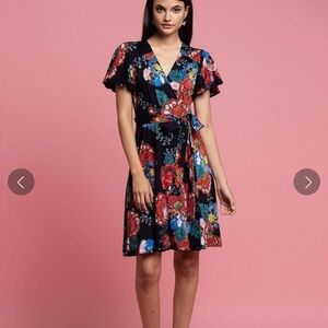 Eva Franco Black Floral Midi Dress Size 6 NNT